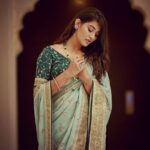 Pooja Jhaveri Instagram - Back to India and back to #indian Vastra ! . . Sarees have been my forever love… so much so that some time back I wanted to start a brand of saree myself…. ! As much as it is forgotten by people.. I have had eternal love for sarees…. ! The most elegant way of showing that you are from India ! 🥰 . . Flaunting the different types of sarees !! . . #saree #sareelove #printshoot #shoot #actorslife #catalogueshoot #printmedia #sareecatalogue #photoshoot #jaipur #palace #forts #fashion #indianfashion #instafashion #instafashion