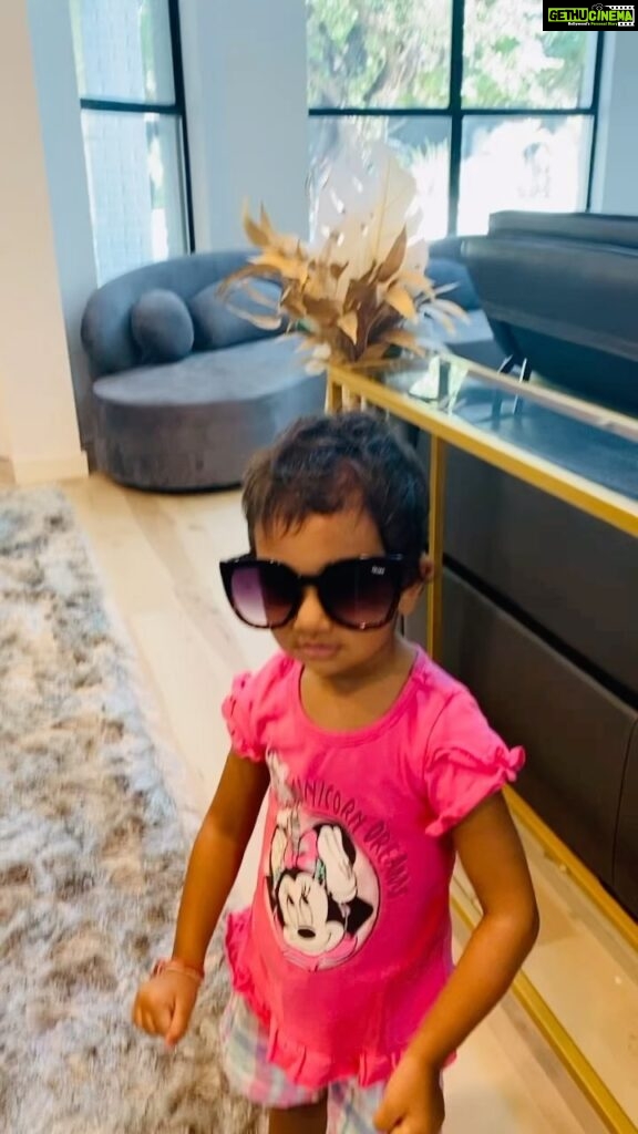 Pooja Kumar Instagram - What’s up y’all ? I like @rayban sunglasses. What do you say? #babies #daughters #girl #sunglasses #india #america #hindi #tamil #telugu