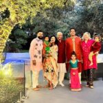 Pooja Kumar Instagram - Happy Diwali to everyone! May the goddess Laxmi bring wealth, health, and prosperity! This is my favorite festival as my mom introduced us to this festive occasion is in a grand way. We ate sweets, put lights around the house and wore new cloths! Time to start anew and celebrate! #diwali #festivewear #tamil #telugu #america #india