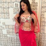 Poonam Bajwa Instagram - Caption ideas ? Park Hyatt Chennai