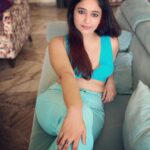 Poonam Bajwa Instagram – The game was called Match the couch 🦋

📸 @curls_and_curves555