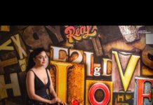 Poonam Kaur Instagram - ❤️ ( I could wear a burqa , I could wear a sari , I could be in dress or a bikini on the beach , u DONT have a right to cross your limits in either of these - my dress is my comfort -your intentions showcase your character ) Note : most of the women who have been raped are fully clad 🙏