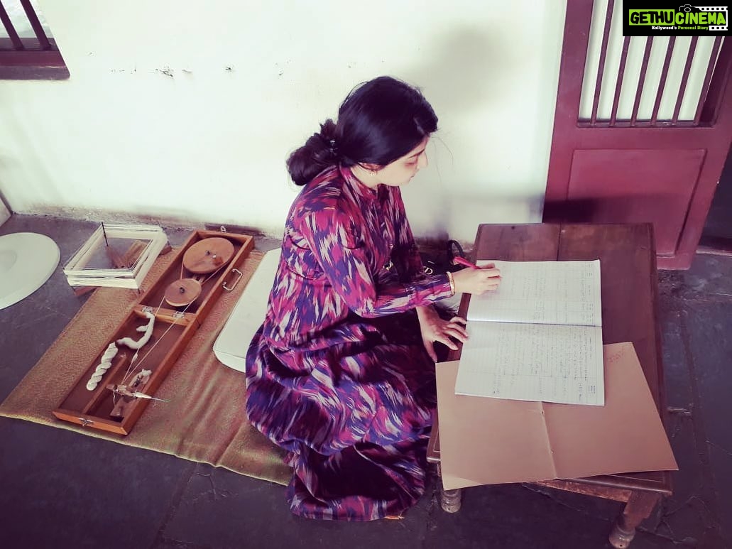 Poonam Kaur Instagram - To believe in something, and not to live it, is dishonest. #mahatmagandhi Sabarmati Ashram