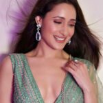 Pragya Jaiswal Instagram - Think I found my new favourite colour 💚 Outfit @chameeandpalak Jewellery @anayah_jewellery Bag @fizzygoblet Styled by @anshikaav Style team @roshiijain Makeup @makeupbydimpllesbathija Hair @hairbyzeba Pictures @sadaf.nkhan