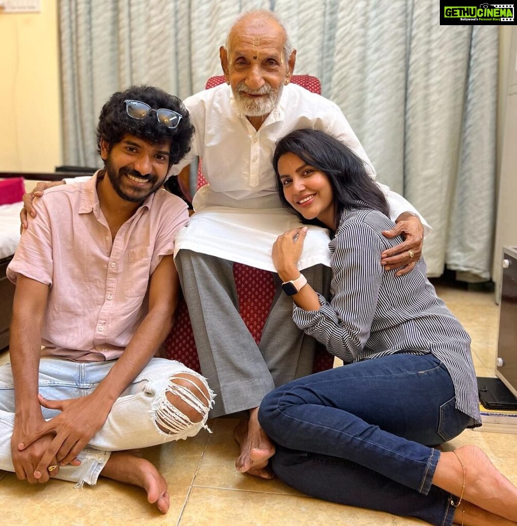 Priya Anand Instagram - Happy Birthday to our beloved Guru Ramamoorthy Rao! We are sooo blessed to have you be our guiding force! Missed you @brindhashiv ✨🤍✨