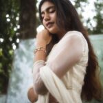 Priya Varrier Instagram – Insert:Tamil romance hits✨