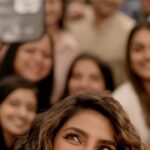 Priyanka Chopra Instagram - And it’s a wrap on Mumbai! Ghar ki baat hi alag hai! There’s really is nothing like coming home. These last couple of days, I’ve been so moved by all the love & support that has been shown to me. I can honestly say if weren’t for all of you that showed up and my team, I don’t know where I’d be! So thank YOU and @mynykaa for turning my dream into a reality! Can’t wait to be back!! So Until we meet again… alvida. ❤️❤️ P.S. We are in the TOP 10 brands on #Nykaa out of 4000+ brands!!! Top 5 in the metros!! Yayyy Team.