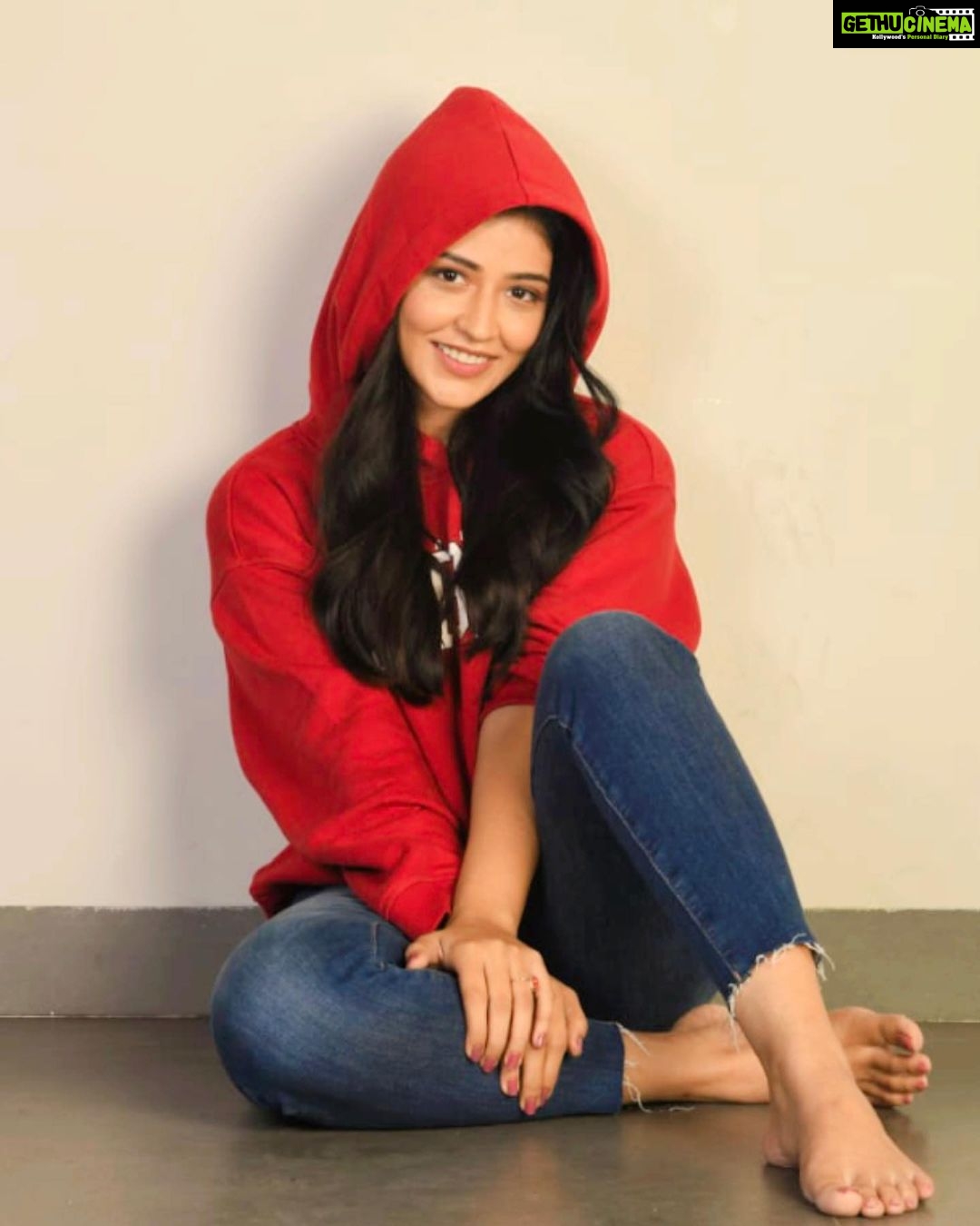 Priyanka Jawalkar Instagram - Happy sundaying !!