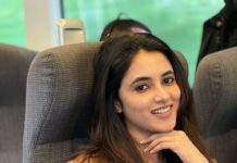 Priyanka Mohan Instagram - Heyy:)🤎 #allsmiles