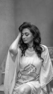 Priyanka Mondal Instagram - BTS #priyankamondal #indulge #kaustavsaikiaphotography Kolkata