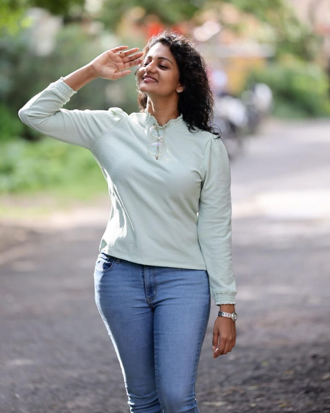 Priyanka Nair Instagram - Walk through life with minds wide open. 📸 @jaikumar_vairavan #priyankanair #instaday #instadaily