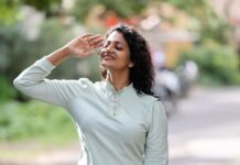 Priyanka Nair Instagram - Walk through life with minds wide open. 📸 @jaikumar_vairavan #priyankanair #instaday #instadaily
