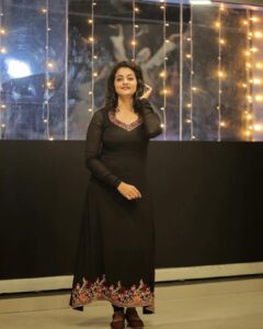 Priyanka Nair Instagram - Costume - @aanunobbyofficial #priyankanair #inblack