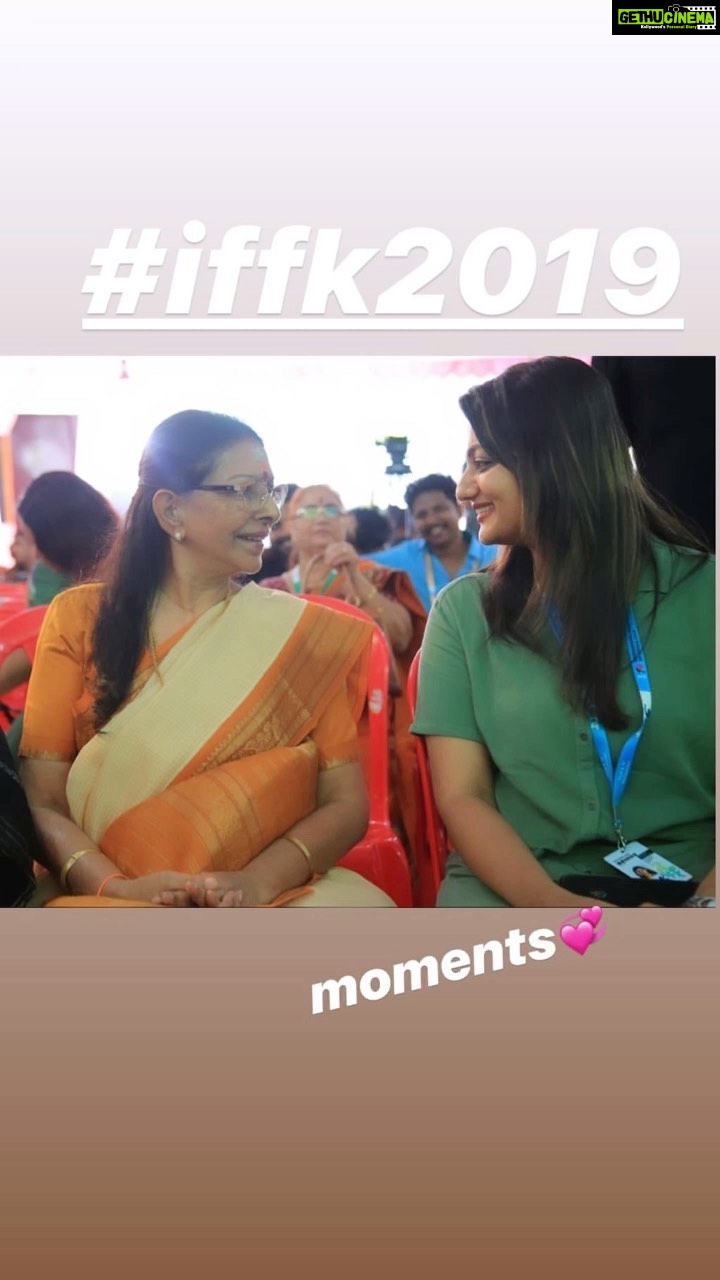 Priyanka Nair Instagram - Moments ♥️ #sharada #sathyananthikad #vkp #shajinkarun #pashupathy #laljose#kamal#beenapaul #deedidamodaran #iffk#iffigoa #indiancinema#priyankanair