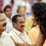 Priyanka Nair Instagram - Glimpses from my alma mater. Enthralled meeting Jagathy uncle after a long while as part of old students meet of Mar Ivanios College “Down memory lane”. #jagathysreekumar #marivanioscollage #priyankanair