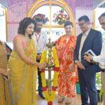 Priyanka Nair Instagram – Receive your loved ones with a bouquet,Say good bye to your loved ones with a bouquet.Inagurated second flower shop ‘Blossom Flowers’ by #somatheeram @baby_mathew_somatheeram at Airport Terminal 1 (Domestic ) Trivandrum.
@somatheeramayurvedavillage 
#trivandrumdomesticairport #priyankanair