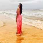 Pujita Ponnada Instagram - In my element 💫 Thanks for the love you are all showing for ‘Aakasa Veedhullo’, you guys made my week 💗 Pic credit: @pethakamsetti 😘 #pujitaponnada #actor #love #happiness #goadiaries The Southern Deck
