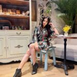 Pujita Ponnada Instagram - This weather calls for boots and amazing desserts 🧁🖤 Happy weekend y’all! #pujitaponnada #actor #goodvibes #love