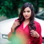 Pujita Ponnada Instagram - The world looks brighter in red ❤️ Shot by @sairam_rasa #pujitaponnada #actor #goodvibes #love #happyindependenceday