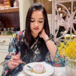 Pujita Ponnada Instagram - This weather calls for boots and amazing desserts 🧁🖤 Happy weekend y’all! #pujitaponnada #actor #goodvibes #love