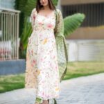 Pujita Ponnada Instagram - It’s a beautiful day y’all 🌻🌼 Outfit @pethakamsetti Clicked by @shekhar_jay #pujitaponnada #actor #goodvibes #love #happywednesday