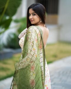 Pujita Ponnada Instagram - Palat 💚 Outfit @pethakamsetti Clicked by @shekhar_jay #pujitaponnada #actor #goodvibes #love #happytuesday