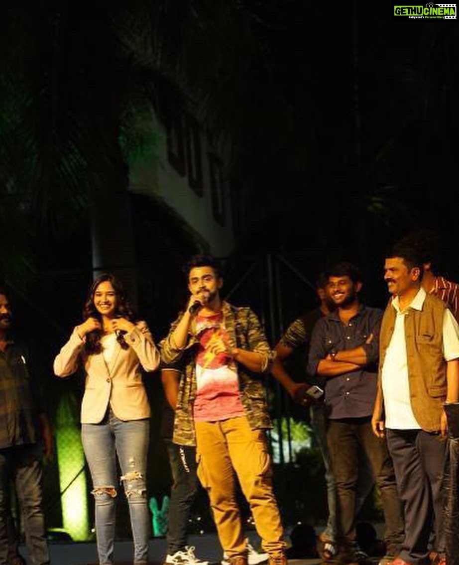 Pujita Ponnada Instagram - Can’t keep calm cuz #aakasaveedhullo is getting closer to its release! ❤️ Thank you @inside_tkr for being an amazing audience, your energy last night was contagious! ✨ Thank you @dop_teja for these amazing candid captures, I couldn’t find a single pic in which I am not animated or standing still haha😅 @actorgauthamkrishna @aakasaveedhullo_thefilm #aakasaveedhullo #pujitaponnada #actor #goodvibes #love TKR College of Engineering And Technology