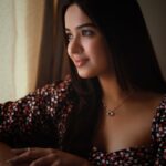 Pujita Ponnada Instagram - Pursue the things you love doing, and then do them so well that people can’t take their eyes off you ✨ Shot by @thescienceofphoto #pujitaponnada #actor #potrait #sunday #weekendvibes