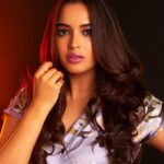 Pujita Ponnada Instagram - You don’t need a king to be a queen👑 Happy Sunday y’all 💜 Photography @vishwasgonsalves MUA @dhani_makeup_hairstylist Hairstylist @thakur_laksh Curator @navin.portraits #pujitaponnada #actor #potrait #expression #goodvibesonly
