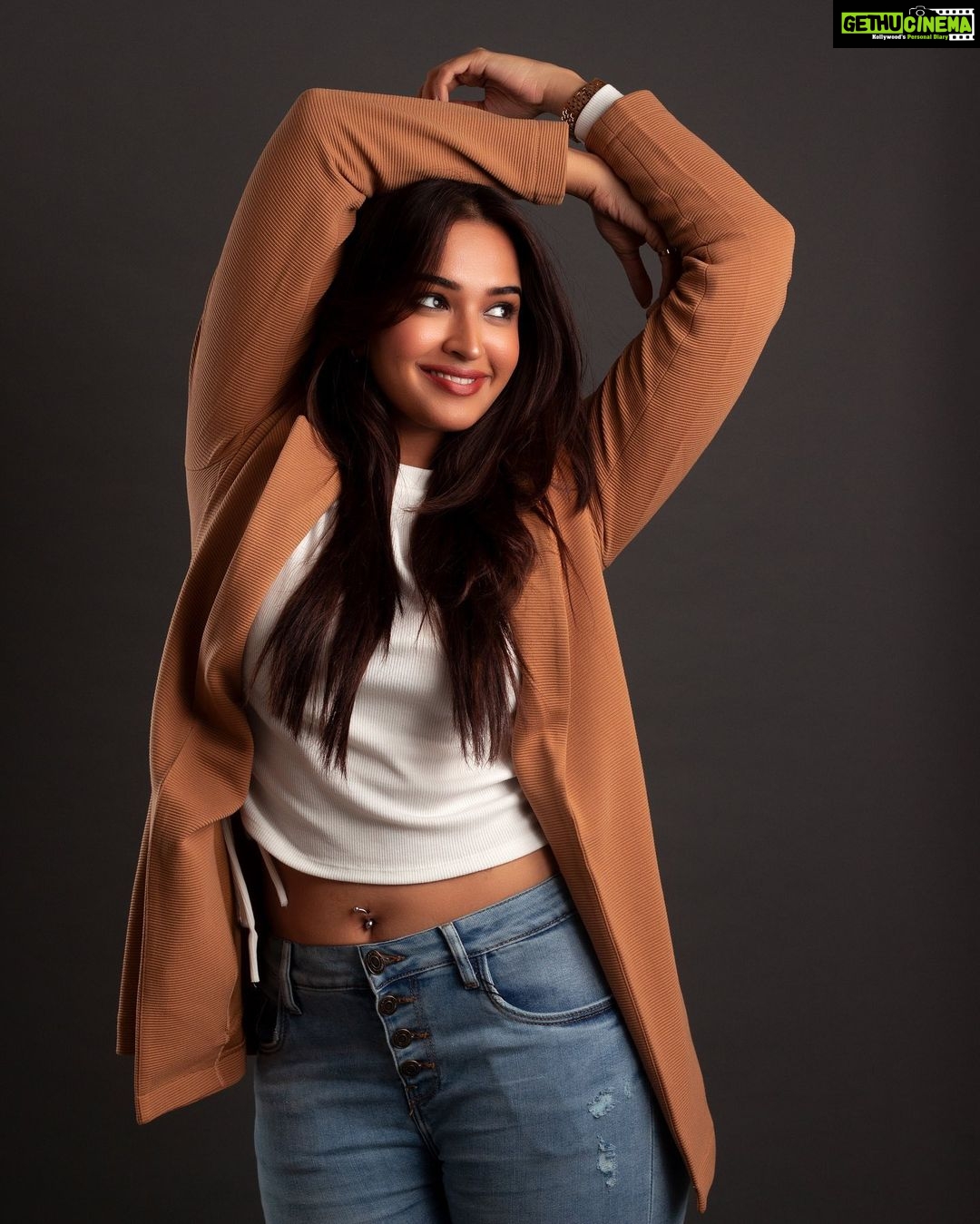 Pujita Ponnada Instagram - Keep your inner child alive 🤎 Photography @vishwasgonsalves MUA @dhani_makeup_hairstylist Hairstylist @thakur_laksh Curator @navin.portraits #pujitaponnada #actor #potrait #happyweekend Mumbai, Maharashtra