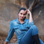 Pujita Ponnada Instagram - Midweek blues 💙 📸 @thescienceofphoto #pujitaponnada #actor #goodvibes #love #goodmorning