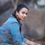 Pujita Ponnada Instagram - Midweek blues 💙 📸 @thescienceofphoto #pujitaponnada #actor #goodvibes #love #goodmorning