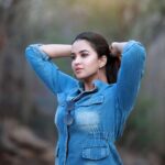 Pujita Ponnada Instagram - Denim kinda day 🕶 📸 @thescienceofphoto #pujitaponnada #actor #goodvibes #love #happyweekend