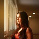 Pujita Ponnada Instagram - Life is full of beauty. Notice it 🧡 📸 @thescienceofphoto #pujitaponnada #actor #goodvibes #love #happyweekend #gratefulheart