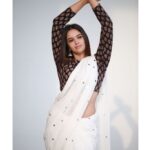 Pujita Ponnada Instagram - Your vibes attract my soul ✨ 📸 @thescienceofphoto #pujitaponnada #actor #saree #goodvibes #love