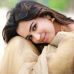 Pujita Ponnada Instagram – Be happy in the moment. Make every moment count 💫

Happy Friday y’all 🌻

Shot by my fav @thescienceofphoto 

#pujitaponnada #love #actor #goodmorning