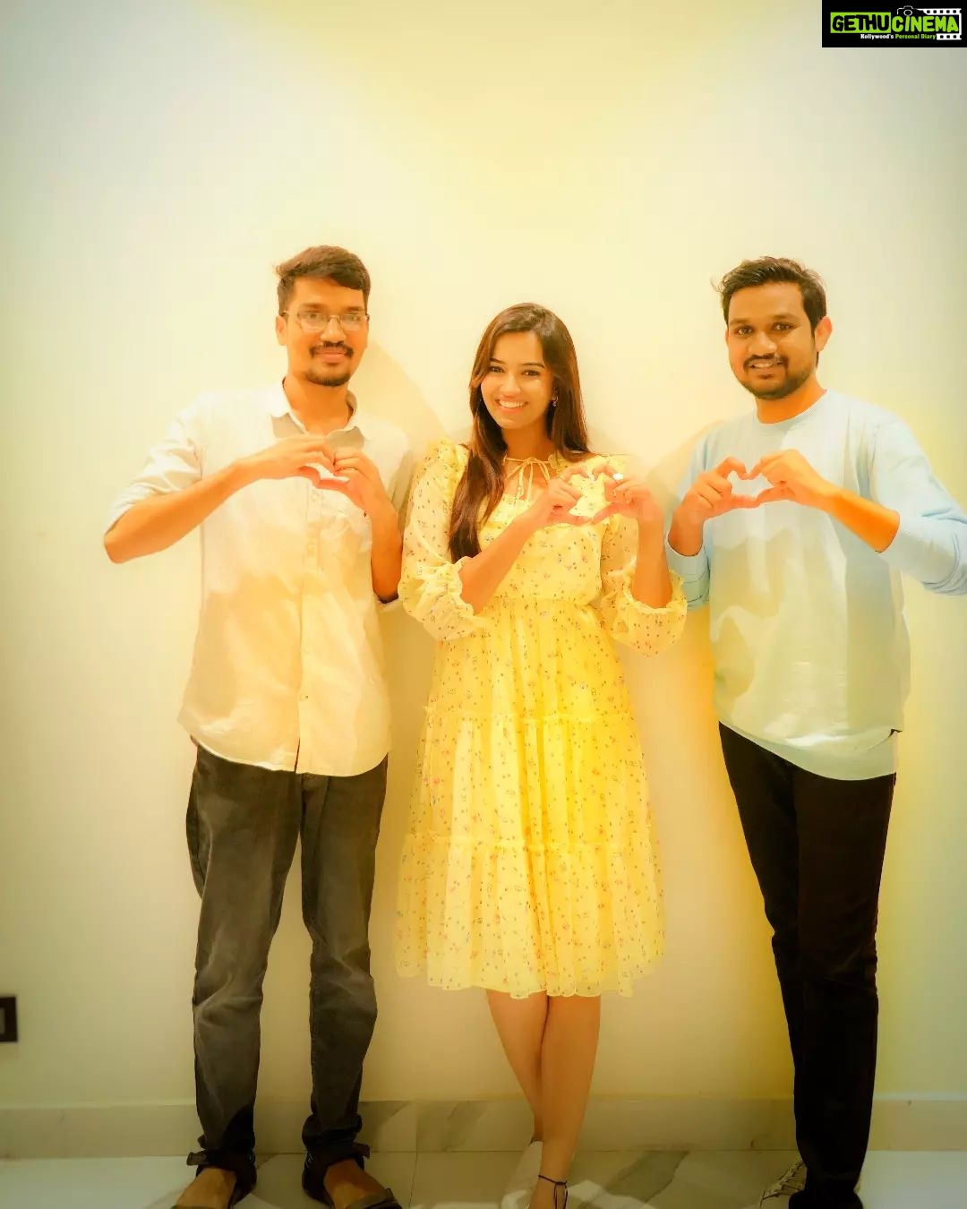 Pujita Ponnada Instagram - Show some love to our @pujita.ponnada She has given 💯 as Nisha in @aakasaveedhullo_thefilm Stolen many hearts ❤️ . . #aakasaveedhullo #pujithaponnada #poojitha #actorgauthamkrishna #arifrebel #trending #picoftheday #smile😊 Vijayawada, India