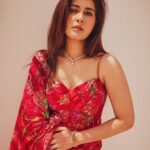 Raashi Khanna Instagram - For the launch of @debeersforevermark ‘s new collection! ♥️ Outfit @mahimamahajanofficial Styled by @jukalker 💄 @ronan_mili 📸 @arifminhaz
