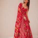 Raashi Khanna Instagram - For the launch of @debeersforevermark ‘s new collection! ♥️ Outfit @mahimamahajanofficial Styled by @jukalker 💄 @ronan_mili 📸 @arifminhaz