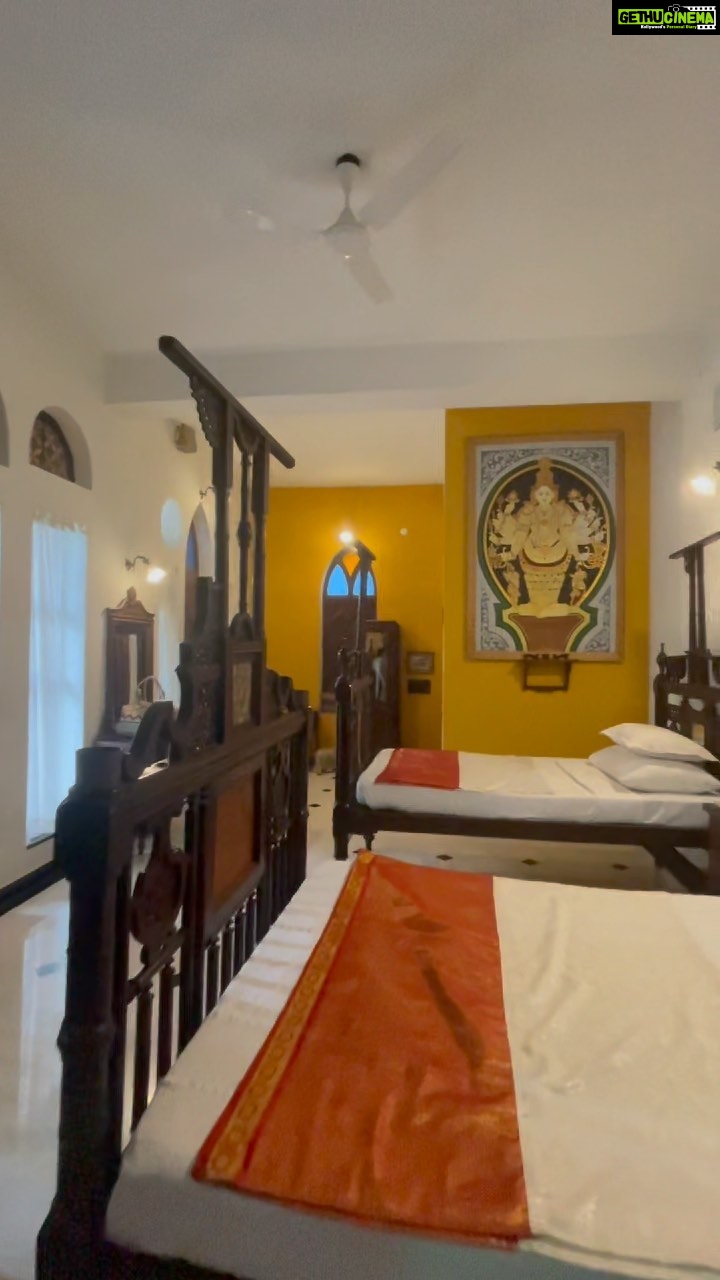 Rachana Narayanankutty Instagram - Conventional customary! #thanjavur #thanjaiperiyakovil #kumbakonam #kumbakonamdiaries #cholastyle #chola #indecohotels #papanasam #swamimalai @rachananarayanankutty π @padmakumargeetha π #swamimalai #swamimalaimurugantemple #indecohotelsswamimalai #indecohotels #tripstagram #kumbakonam #thanjavur #kumbakonamdiaries #kumbakonam_views @indeco_swamimalai INDeco Hotels, Swamimalai