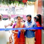 Rachana Narayanankutty Instagram - Happy to inaugurate @manikagoldanddiamonds at Pallikulam Road, Thrissur on the auspicious Akshaya Thrithiya day. Liked their beautiful collections in both Gold and diamonds, especially the Nagas collection. Have a visit and check out their awesome collection. All wishes and prayers to team Manika Jwellery 🙏🏼🥰 MUA @styledby_nami Jwellery @manikagoldanddiamonds #inauguration #jwellery #artist #gold #diamond #goldanddiamonds
