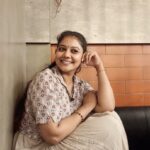 Rachana Narayanankutty Instagram - Posing for Dr. Chaithanya’s clicks @contactchaithanya . 🤍🤍🤍 #friends #bff #drfriends #smile #open #goodthoughts #goodtalk