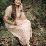 Rachana Narayanankutty Instagram - *Nature is so gold, ah! Vishu is too hue* @rachananarayanankutty MUA & Styling : @styledby_nami @___namitha.___ jewellery : @anokhi_priyakishore Support : @gokul_das_oh @raja_lakshmi_rajeev #vishu #shoot #happiness #actress #malayalamfilm നമ്മുടെ തൃശ്ശൂർ