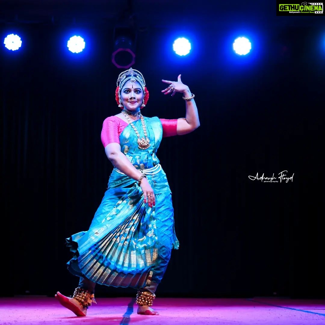 Rachana Narayanankutty Instagram - കക്കാട് ശ്രീ മഹാഗണപതിക്ഷേത്ര ഉത്സവം 2022 Kakkad Sree Mahaganapathy Temple, കക്കാട് ശ്രീ മഹാഗണപതി ക്ഷേത്രം