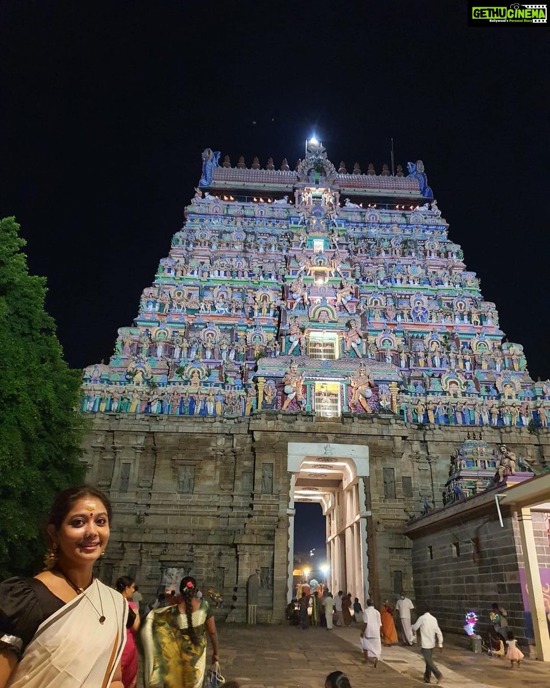 Rachana Narayanankutty Instagram - Thillai Natarajar Aalayam 🙏🏼 PC @padmakumargeetha #thillainatarajatemple #shivarathri #rachananarayanankutty #celebratinglife #shivam Thillai Nataraja Temple, Chidambaram