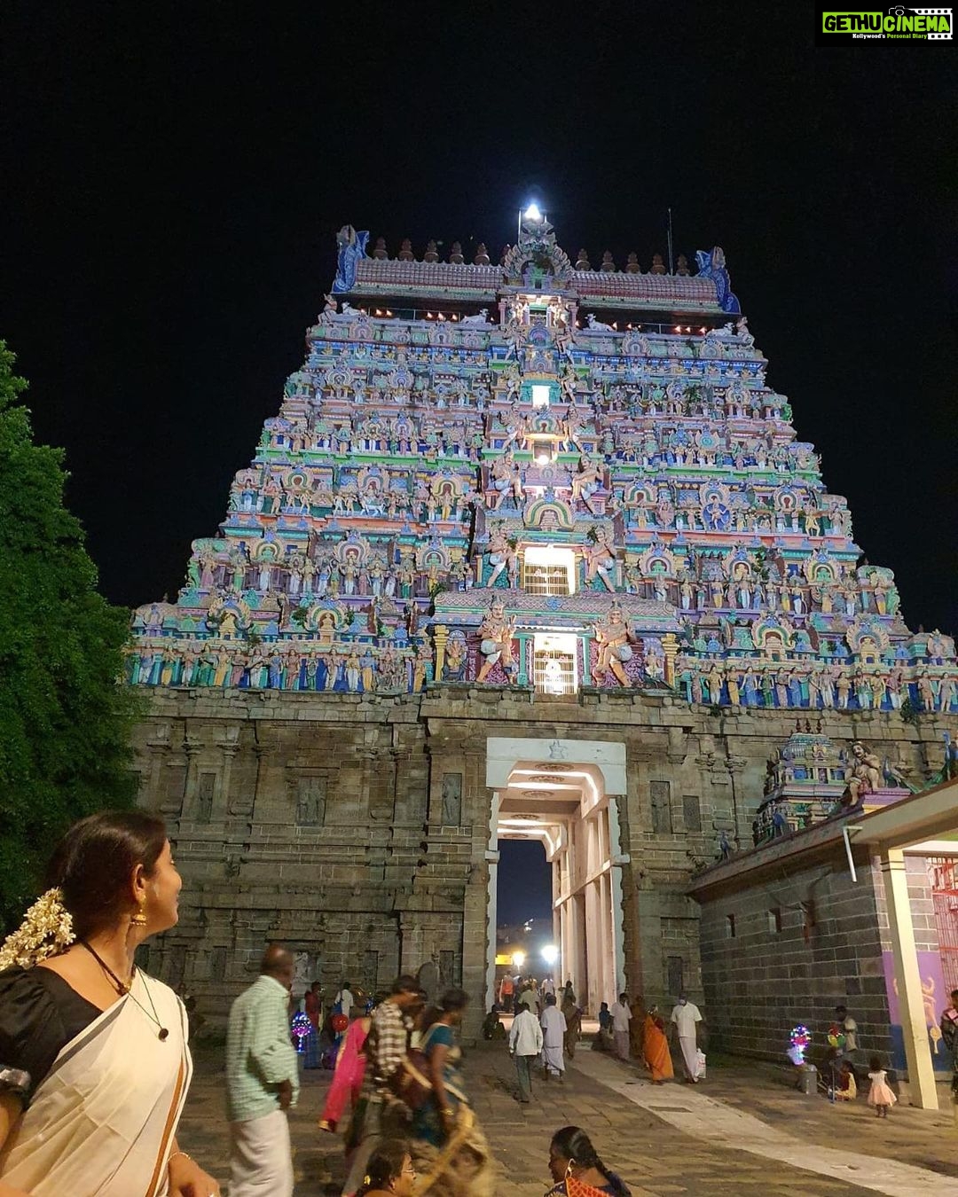 Rachana Narayanankutty Instagram - Thillai Natarajar Aalayam 🙏🏼 PC @padmakumargeetha #thillainatarajatemple #shivarathri #rachananarayanankutty #celebratinglife #shivam Thillai Nataraja Temple, Chidambaram