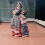 Rachana Narayanankutty Instagram - When you have a cutie niece who is also a beautiful, fun loving dancer 🥰💃🏻💃🏻👯‍♀️Our Onam happiness @binsidh80 #medharajanikanth #rachananarayanankutty
