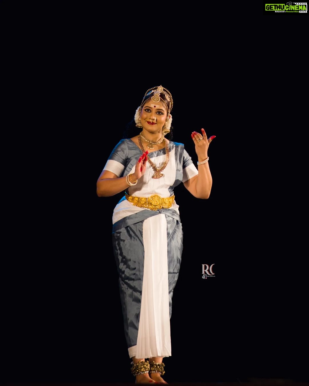 Rachana Narayanankutty Instagram - ❤രചനനാരായണൻകുട്ടി ❤ @rachananarayanankutty ❤ @pinarayiperuma പിണറായി