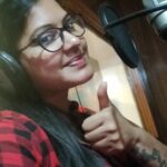 Rachitha Mahalakshmi Instagram - Adutha vaelaeya arambichachu..... Dubbing work going on for our webseries ✌️✌️✌️✌️✌️✌️✌️