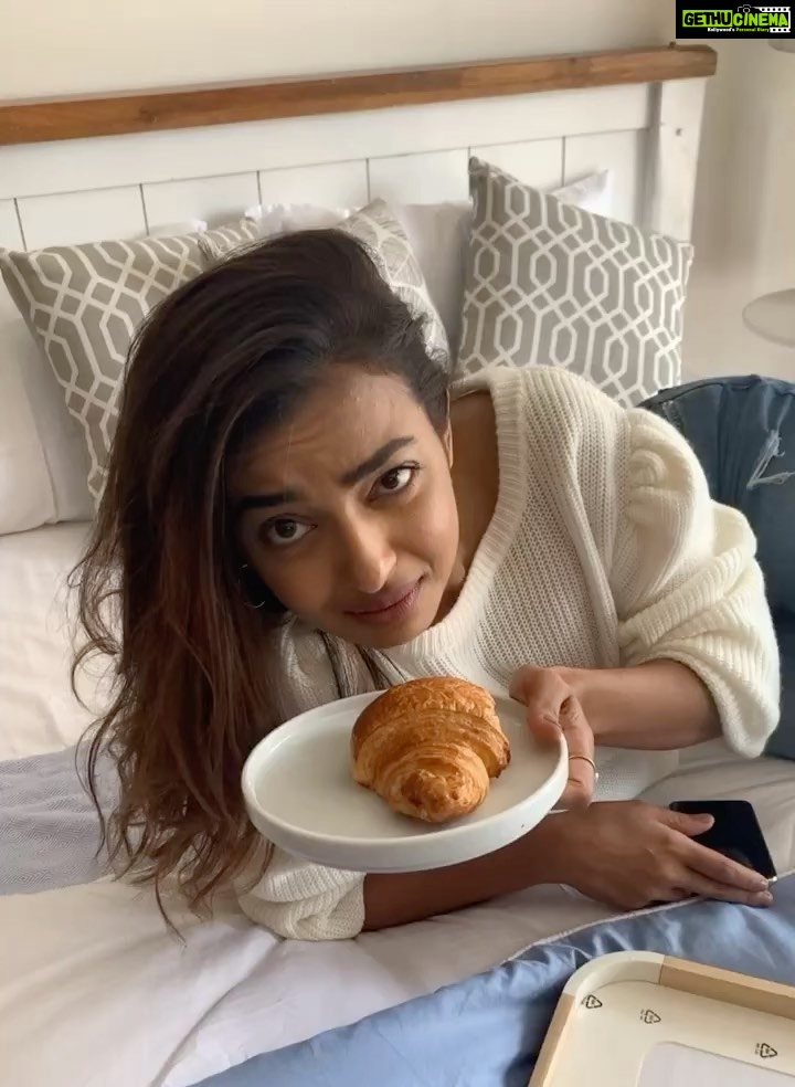 Radhika Apte Instagram - CONTROL 😵💫 #theartofmoderation #adifficultchoice